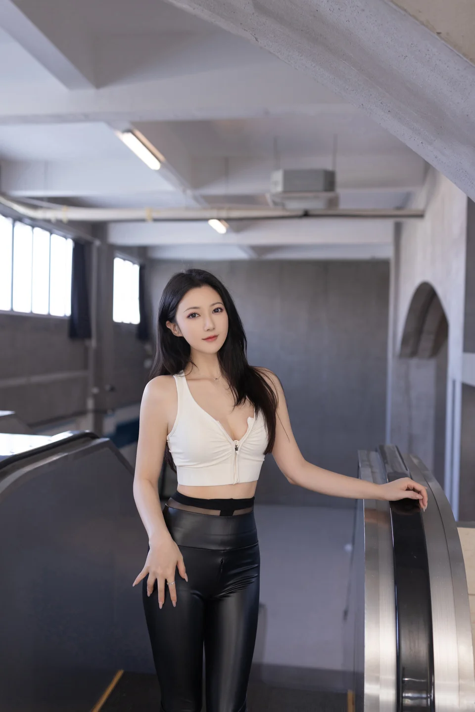 鱼子酱Fish - 行李托运 [121P-1.13GB] tg@simisebaisi 【丝足阁】028.webp